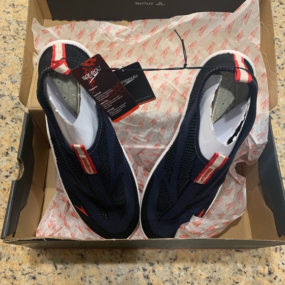 Men’s Water Shoes - Picture 2 of 4